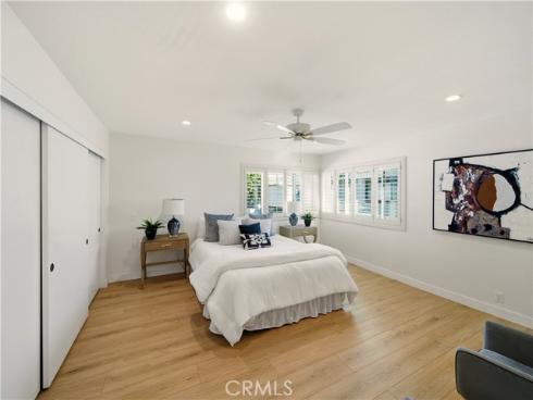 324  Sydney  , Costa Mesa, CA