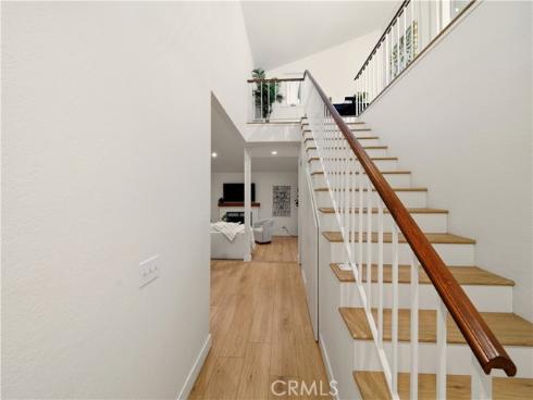 324  Sydney  , Costa Mesa, CA