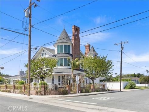 1919  Santa Ana  , Costa Mesa, CA