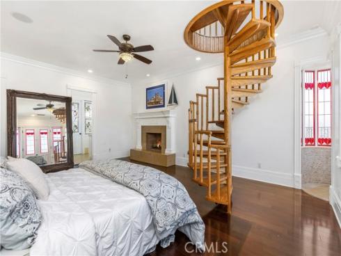 1919  Santa Ana  , Costa Mesa, CA