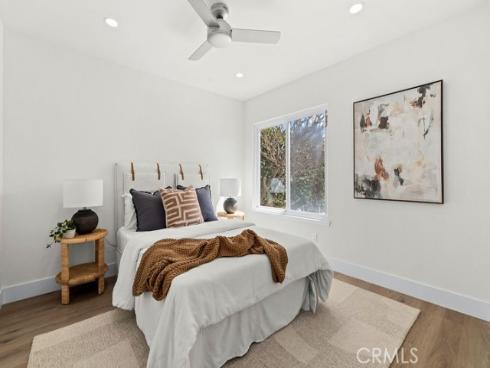 937 Carnation , Costa Mesa, CA