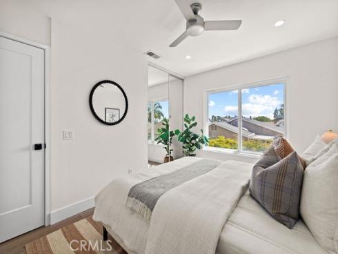 937 Carnation , Costa Mesa, CA