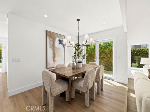 937 Carnation , Costa Mesa, CA