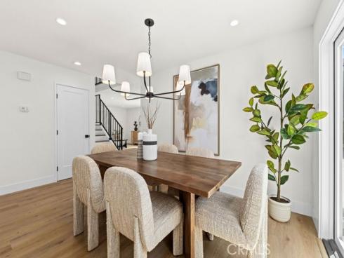 937 Carnation , Costa Mesa, CA