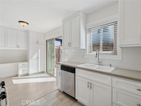 2048  Garden   Lane, Costa Mesa, CA