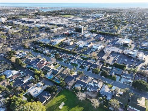 450 Cabrillo , Costa Mesa, CA