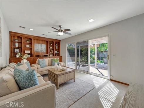 945  Lansing   Lane, Costa Mesa, CA