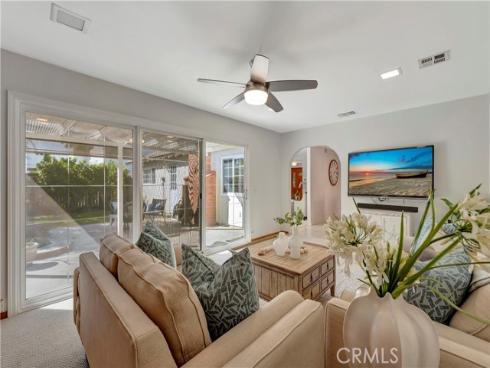 945  Lansing   Lane, Costa Mesa, CA