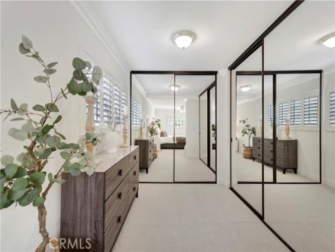 945  Lansing   Lane, Costa Mesa, CA