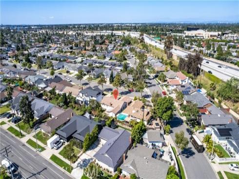 945  Lansing   Lane, Costa Mesa, CA