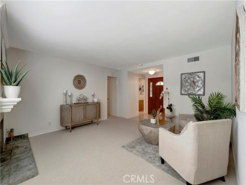 945  Lansing   Lane, Costa Mesa, CA