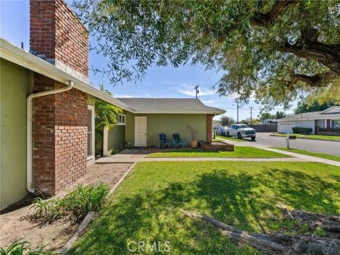 300  Alva  , Costa Mesa, CA