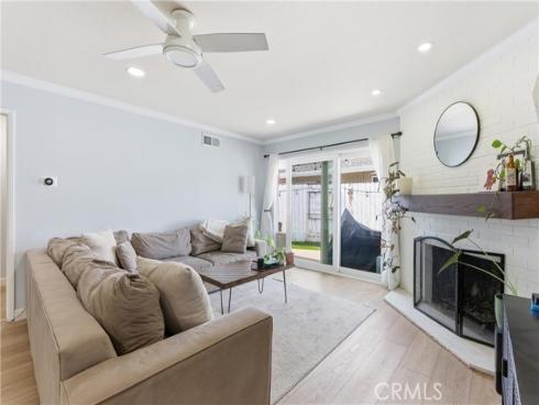 1741  Tustin Ave  3C , Costa Mesa, CA