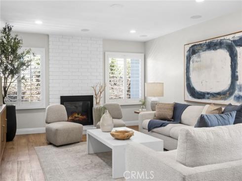 2279  Rutgers  , Costa Mesa, CA