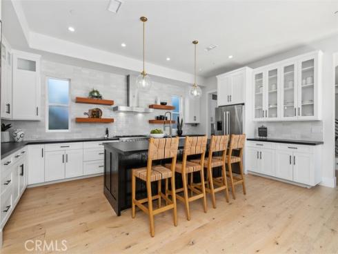 175  Costa Mesa  , Costa Mesa, CA