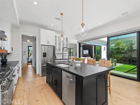 175  Costa Mesa  , Costa Mesa, CA