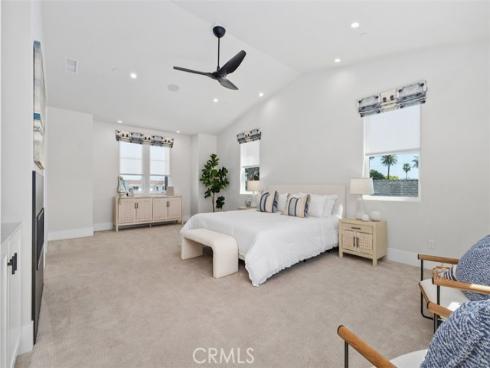 175  Costa Mesa  , Costa Mesa, CA