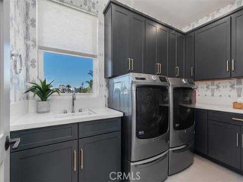 175  Costa Mesa  , Costa Mesa, CA