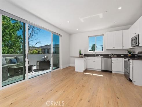 175  Costa Mesa  , Costa Mesa, CA