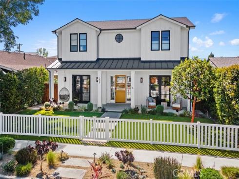 175  Costa Mesa  , Costa Mesa, CA