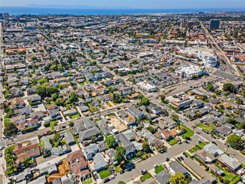 175  Costa Mesa  , Costa Mesa, CA