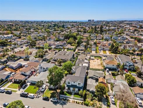 175  Costa Mesa  , Costa Mesa, CA