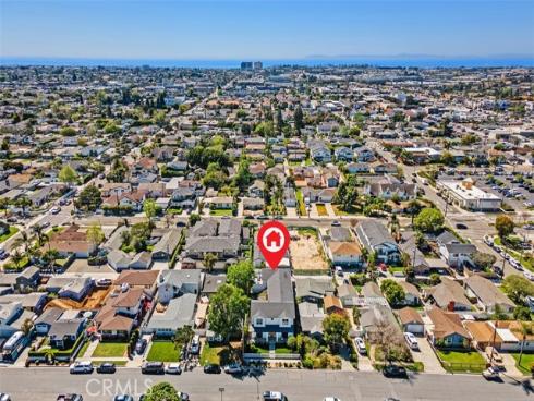 175  Costa Mesa  , Costa Mesa, CA