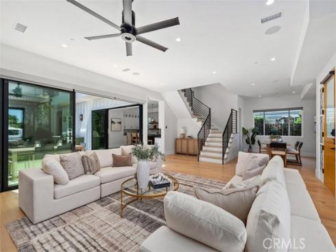 175  Costa Mesa  , Costa Mesa, CA