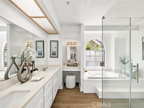 2563  Orange  C  Avenue, Costa Mesa, CA