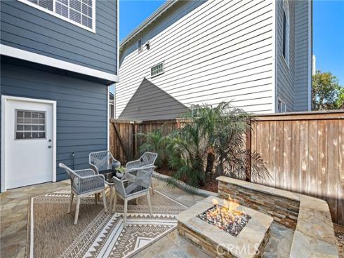 2563  Orange  C  Avenue, Costa Mesa, CA