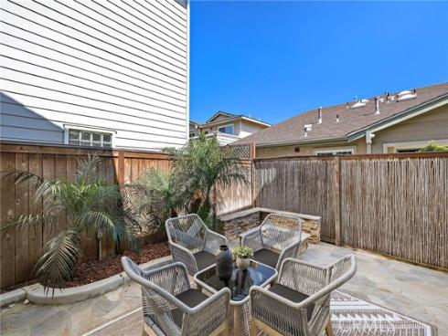 2563  Orange  C  Avenue, Costa Mesa, CA
