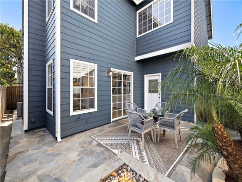 2563  Orange  C  Avenue, Costa Mesa, CA