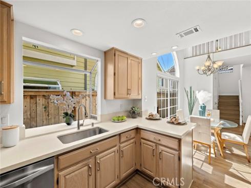 2563  Orange  C  Avenue, Costa Mesa, CA