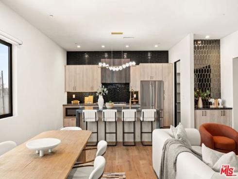 752 W 19th  B  Street, Costa Mesa, CA