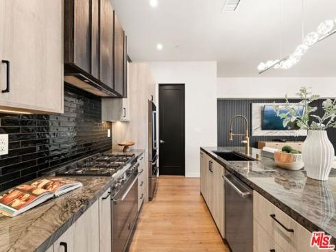 752 W 19th  B  Street, Costa Mesa, CA