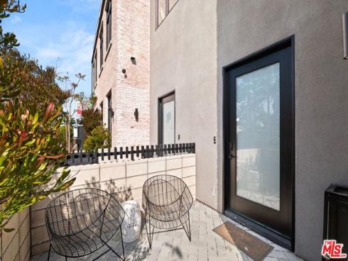 752 W 19th  B  Street, Costa Mesa, CA