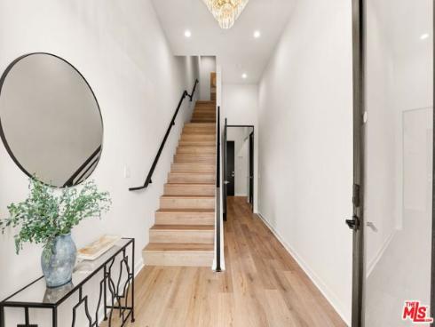 752 W 19th  B  Street, Costa Mesa, CA