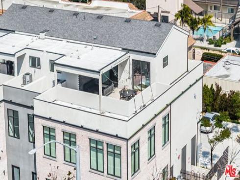 752 W 19th  B  Street, Costa Mesa, CA