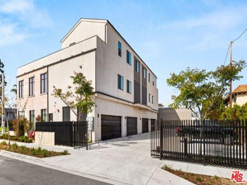 752 W 19th  B  Street, Costa Mesa, CA