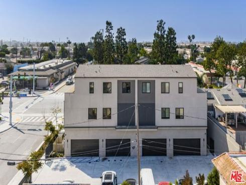 752 W 19th  B  Street, Costa Mesa, CA