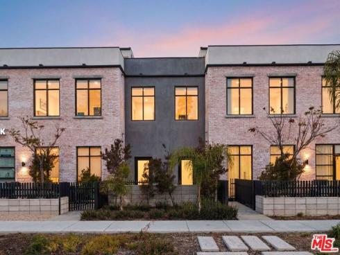 752 W 19th  B  Street, Costa Mesa, CA