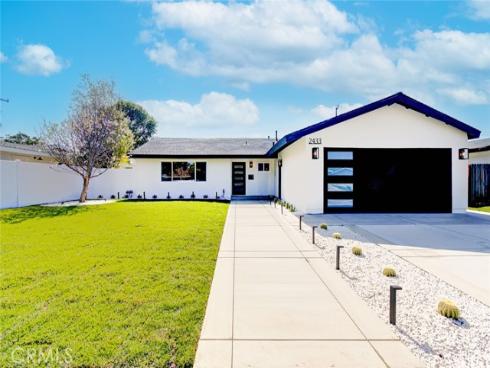 2433 Littleton , Costa Mesa, CA