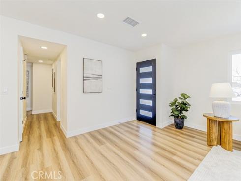 2433 Littleton , Costa Mesa, CA