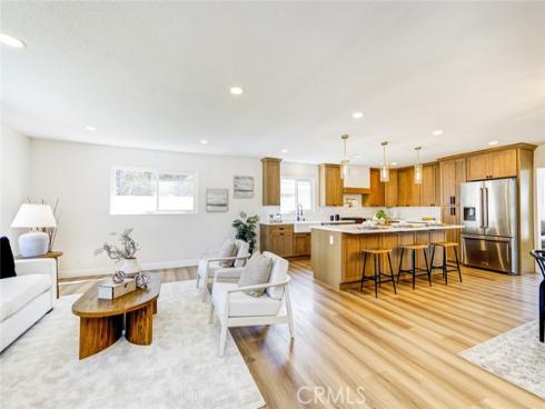 2433 Littleton , Costa Mesa, CA