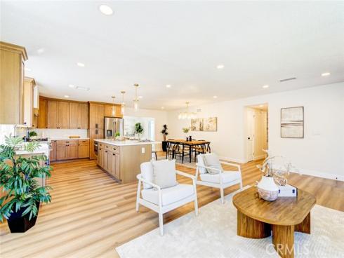 2433 Littleton , Costa Mesa, CA