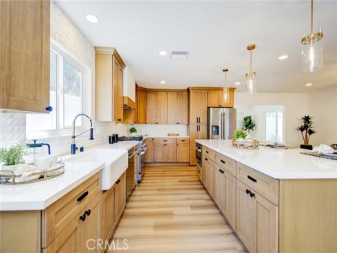 2433 Littleton , Costa Mesa, CA