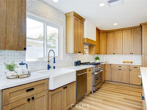 2433 Littleton , Costa Mesa, CA