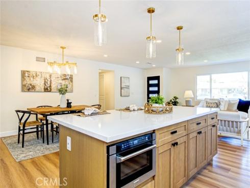 2433 Littleton , Costa Mesa, CA