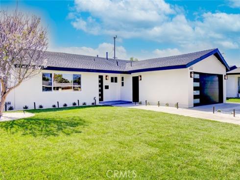 2433 Littleton , Costa Mesa, CA