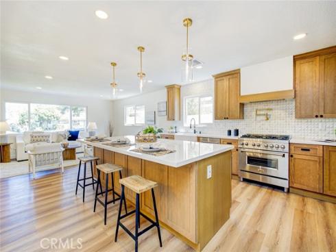 2433 Littleton , Costa Mesa, CA